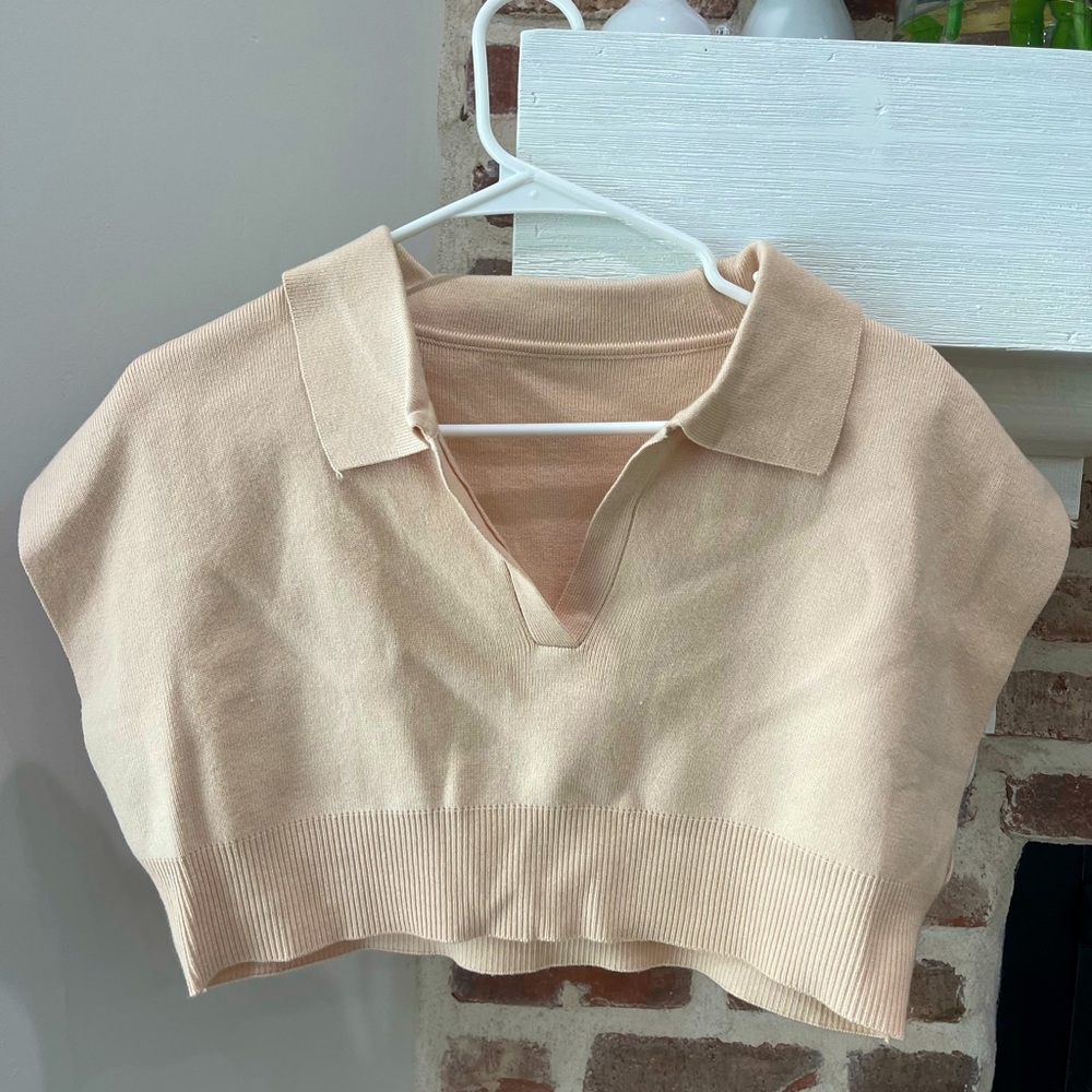 Cream Cropped Collared Sweater Vest